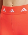 ad-iu1844_006.jpg