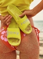 arjl101097_roxy,l_ney_frt1.jpg